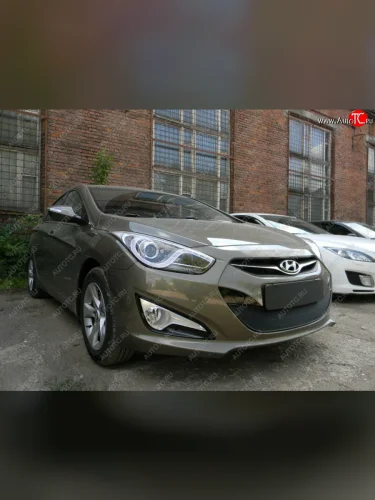 Защитная сетка радиатора в бампер (ячейка 4х10 мм, низ) Стрелка11 Премиум (черная) Hyundai I40 1 VF дорестайлинг седан (2011-2015)