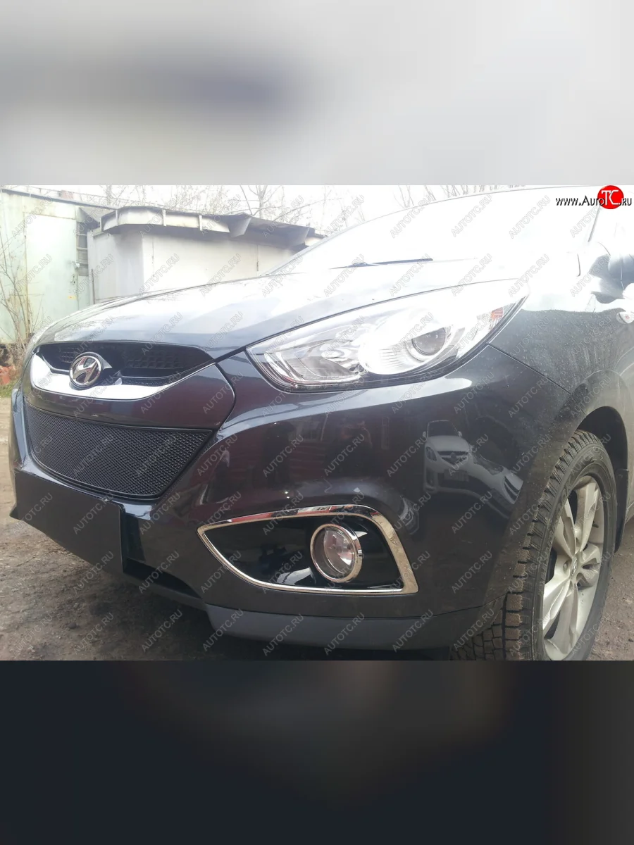 Защитная сетка радиатора в бампер (ячейка 4х10 мм) Стрелка11 Премиум Hyundai IX35 LM дорестайлинг (2009-2013) (черная)  в Керчи Республика Крым