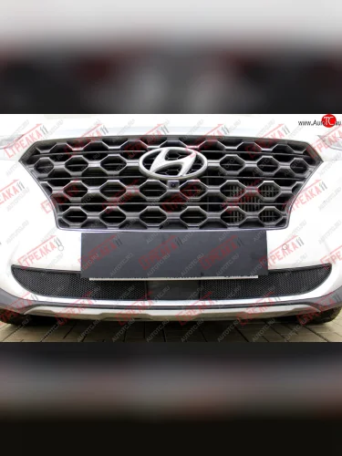 Защитная сетка радиатора в бампер (ячейка 3х7 мм, под датчик ACC, 2 части) Стрелка11 Стандарт (черная) Hyundai Santa Fe TM дорестайлинг (2018-2021)
