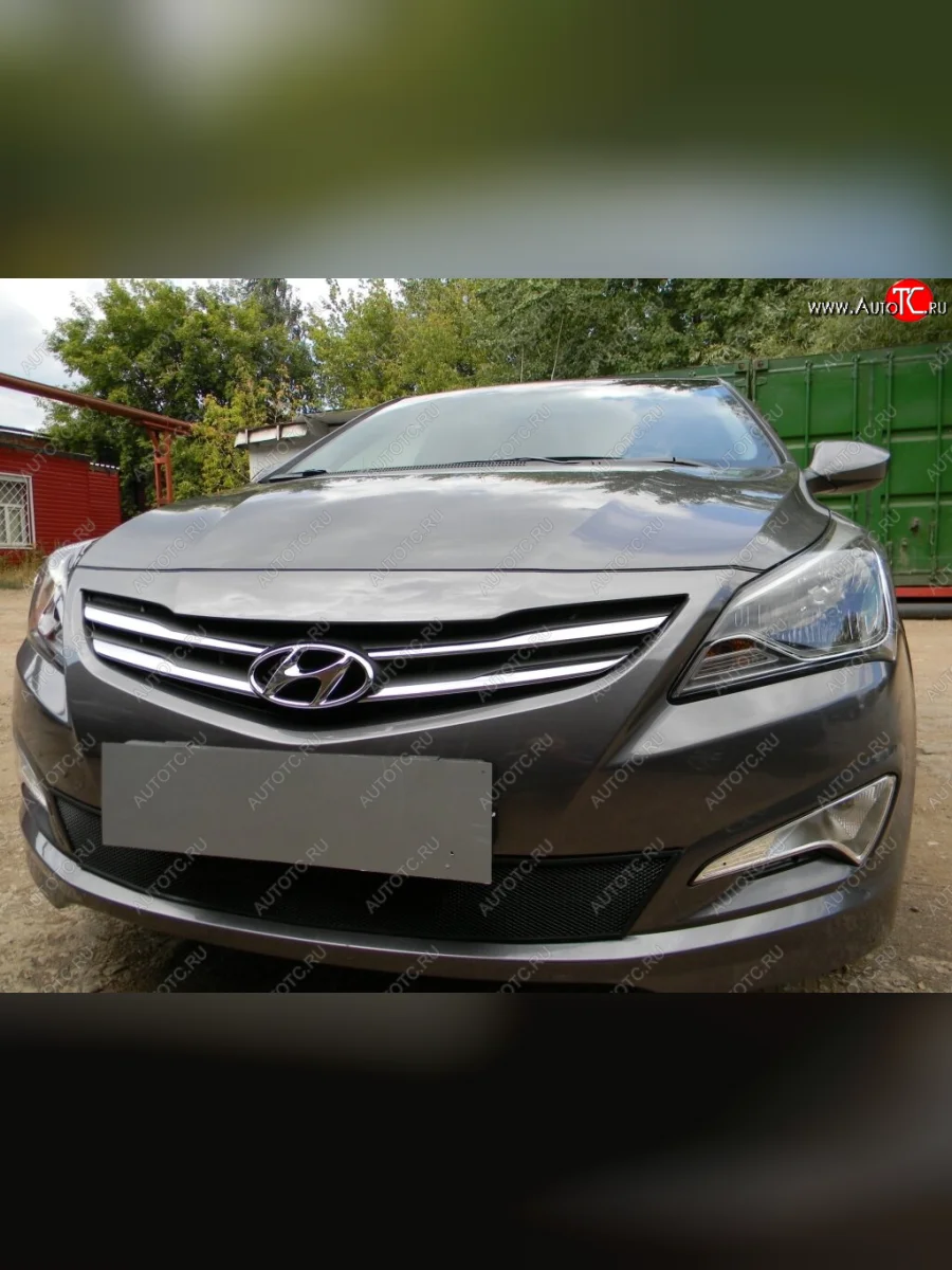 Защитная сетка радиатора в бампер (ячейка 3х7 мм) Стрелка11 Стандарт  Hyundai Solaris (2014-2017) RBr (черная)