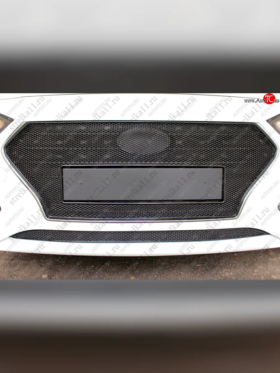 Защитная сетка радиатора в бампер (ячейка 4х10 мм, верх) Стрелка11 Премиум Hyundai Solaris HCR седан дорестайлинг (2017-2020) (закрытый логотип, черная)  с доставкой в г. Самара