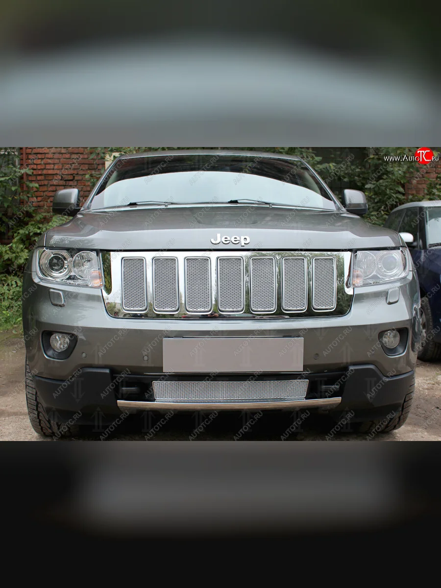Защитная сетка радиатора в бампер (ячейка 4х10 мм, низ) Стрелка11 Премиум Jeep Grand Cherokee WK2 дорестайлинг (2010-2013) (хром)  в Самаре Самарской области