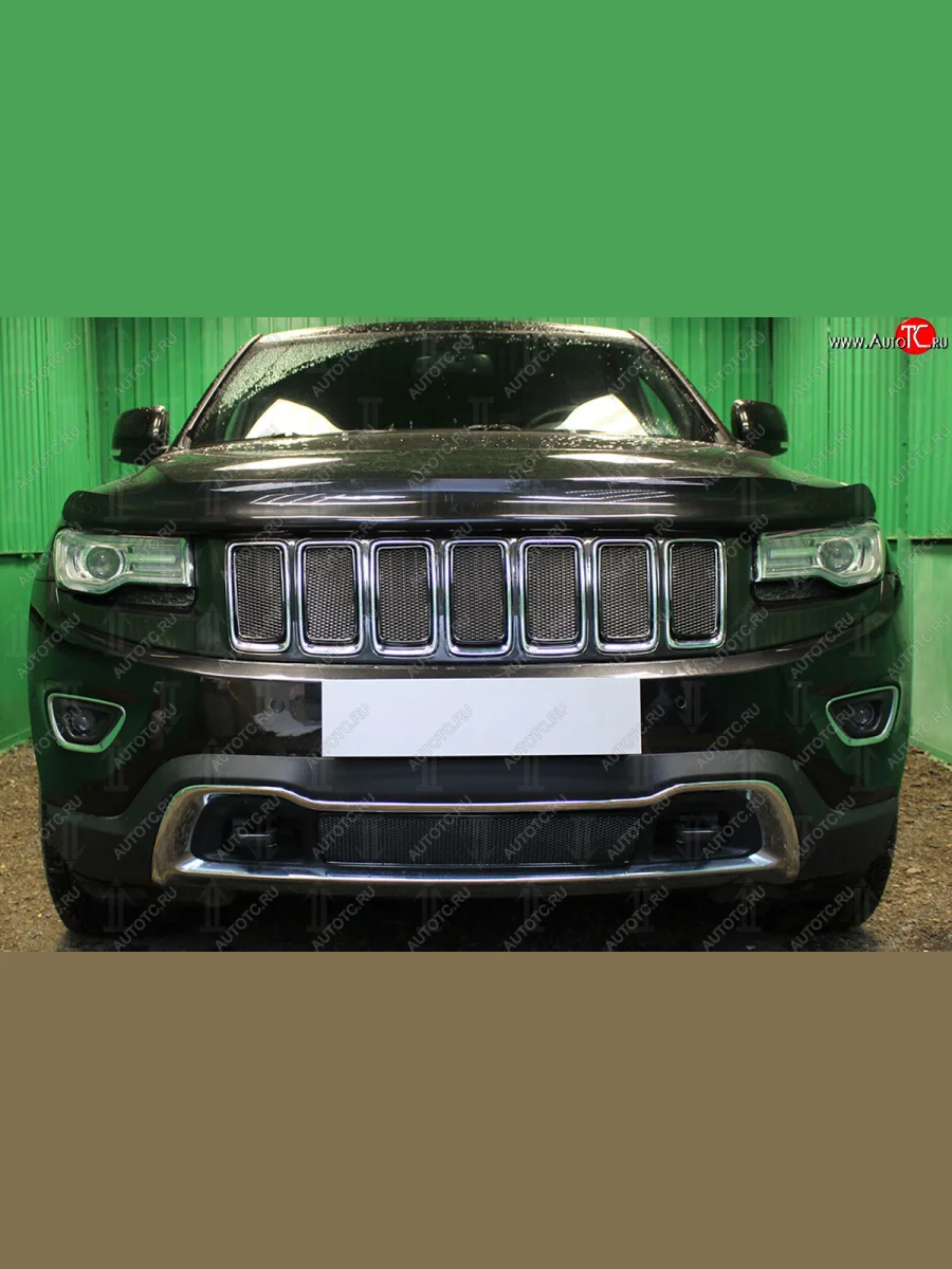 Защитная сетка в решетку радиатора (ячейка 4х10 мм, 7 частей, Overland, SRT8) Стрелка11 Премиум Jeep Grand Cherokee WK2 1-ый рестайлинг (2013-2018) (черная)  в Керчи Республика Крым