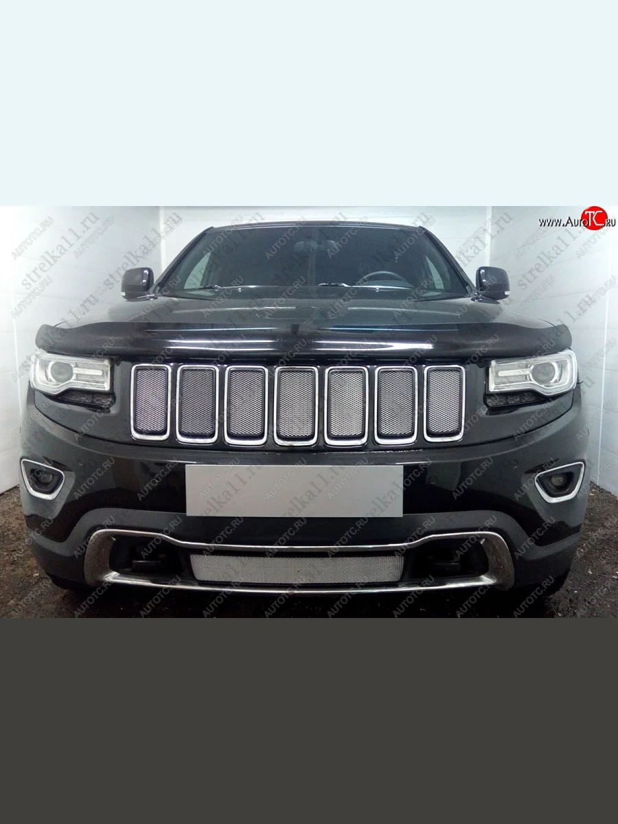Защитная сетка в решетку радиатора (ячейка 3х7 мм, 7 частей, Laredo, Limited) Стрелка11 Стандарт Jeep Grand Cherokee WK2 1-ый рестайлинг (2013-2018) (хром, без зимней заглушки)  в Керчи Республика Крым