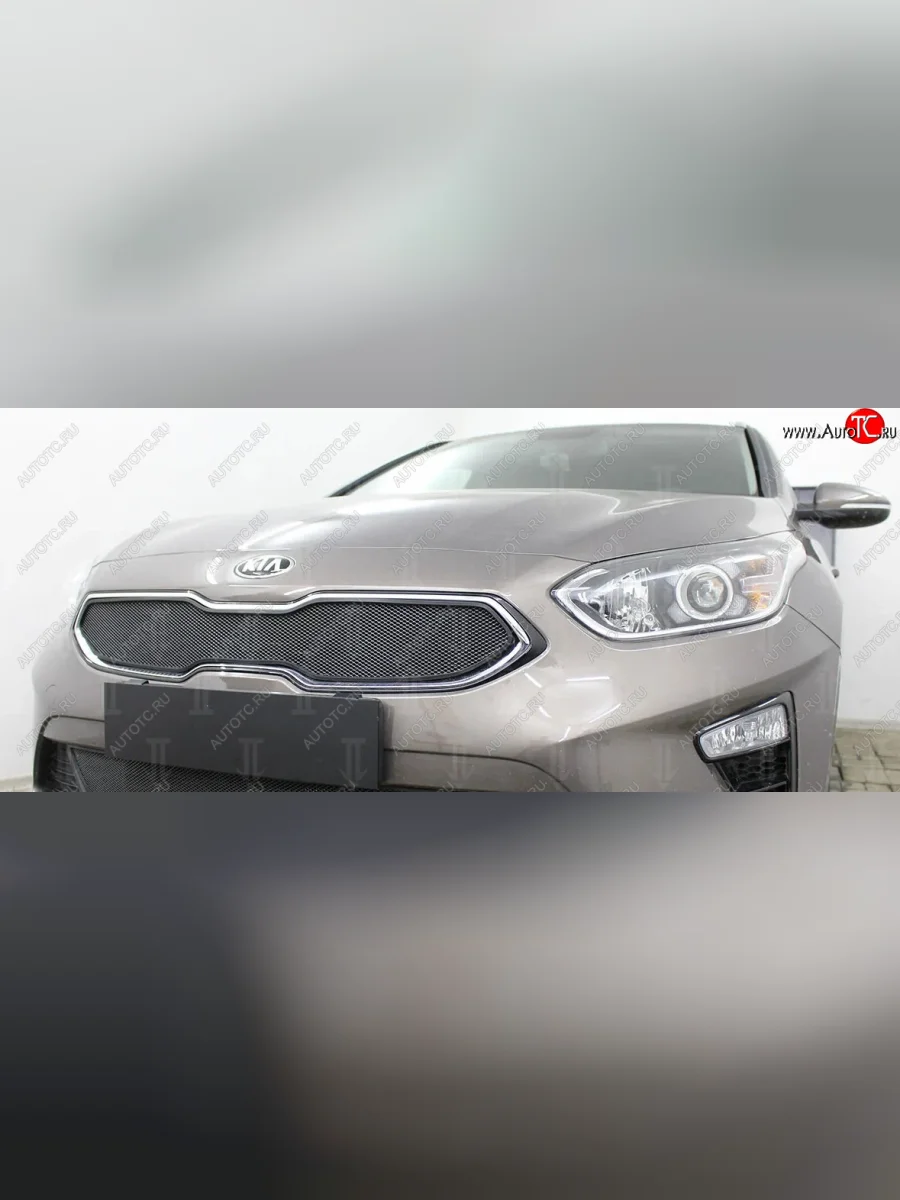 Защитная сетка радиатора в бампер (ячейка 3х7 мм, верх) Стрелка11 Стандарт KIA Ceed 3 CD универсал (2018-2025) (черная)  в Перми Пермском крае