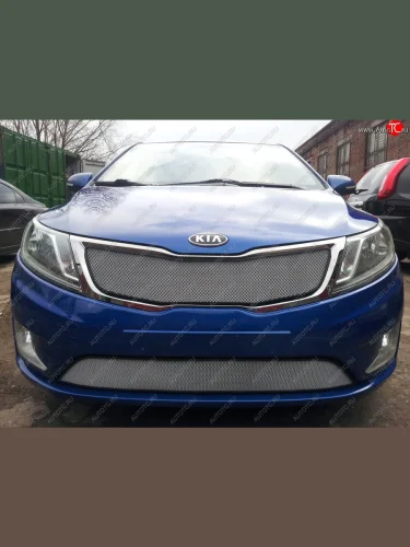 Защитная сетка в решетку радиатора (ячейка 3х7 мм, Комфорт, Люкс, Престиж) Стрелка11 Стандарт (хром) KIA Rio 3 QB дорестайлинг седан (2011-2015)