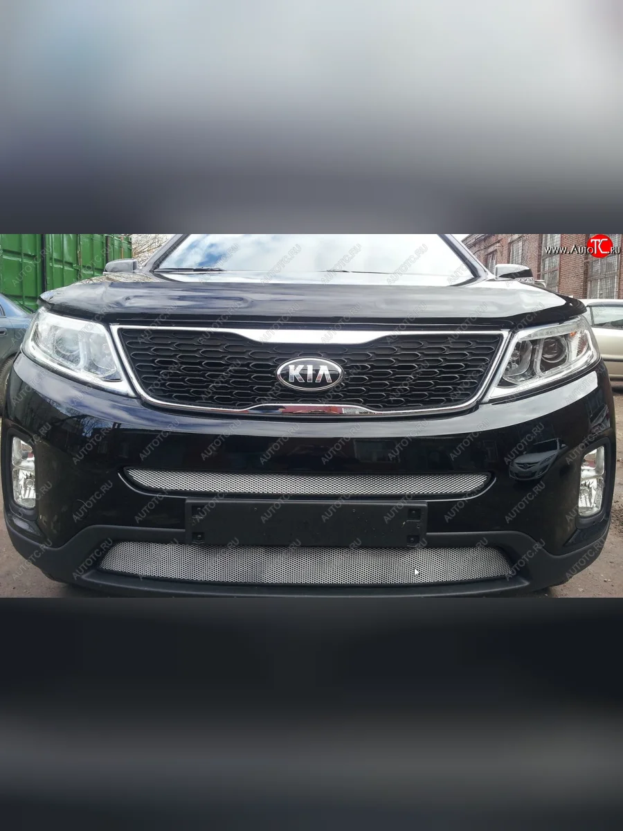 Защитная сетка радиатора в бампер (ячейка 3х7 мм, низ) Стрелка11 Стандарт KIA Sorento XM рестайлинг (2012-2015) (хром)  с доставкой в г. Керчь