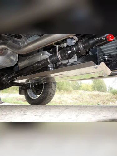 Защита бака (алюминий) TCC Toyota Hilux  AN120 (2017-2020) 1-ый рестайлинг