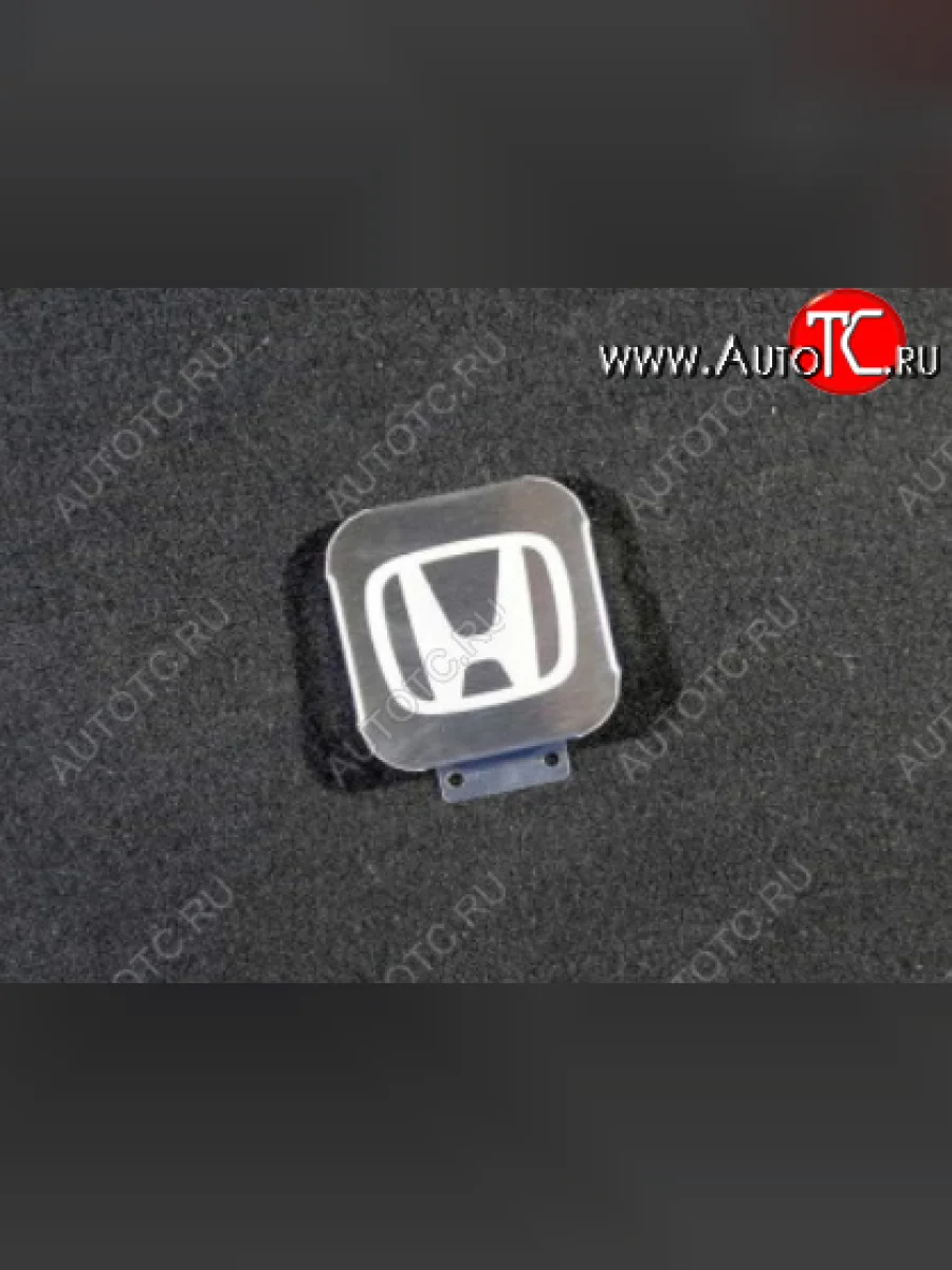Заглушка на фаркоп с логотипом Honda (на фаркопы TCC, нержавеющая сталь) TCC  Honda CR-V (2016-2022) RW,RT  в Керчи Республика Крым