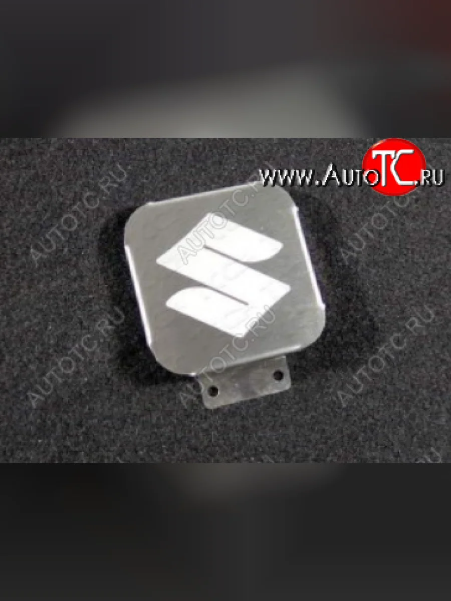 Заглушка на фаркоп с логотипом Suzuki (на фаркопы TCC, нержавеющая сталь) TCC Suzuki Jimny JB23/JB43 2-ой рестайлинг (2012-2018)  в Воронеже Воронежской области