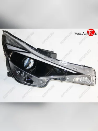 Правая фара (линза, диодная) BodyParts Hyundai Elantra CN7 (2020-2023)