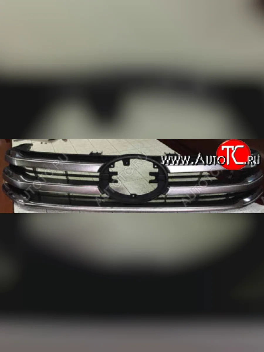 Решётка радиатора (хром) BodyParts Toyota Hilux AN120 дорестайлинг (2016-2020) (Неокрашенная)  в Самаре Самарской области