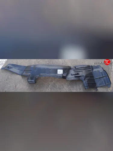 Правый подкрылок передний (Тайвань) BodyParts Mitsubishi Lancer 7 седан (1991-1995)