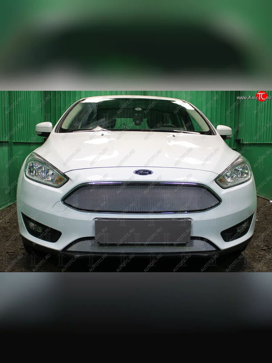 Защитная сетка в бампер (верх, ячейка 3х7 мм, кроме компл.Titanium) Alfeco Стандарт Ford Focus 3 седан рестайлинг (2014-2019) (Хром)  с доставкой в г. Керчь