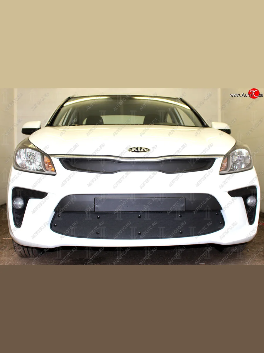 Защитная сетка в бампер (верх, заглушка без сот) Alfeco Стандарт KIA Rio 4 FB дорестайлинг седан (2016-2020) (Чёрная)  в Перми Пермском крае