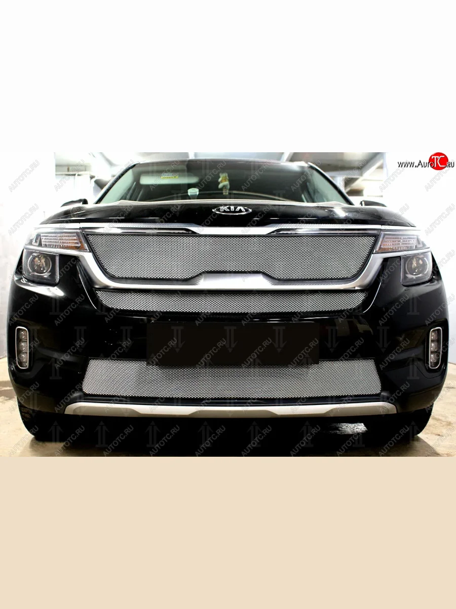 Защитная сетка в бампер (верх, с ДХО, ячейка 3х7 мм) Alfeco Стандарт KIA Seltos SP2 дорестайлинг (2019-2022) (Хром)  в Самаре Самарской области