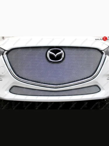 Защитная сетка в бампер (верх, ячейка 3х7 мм, без рамки под номер) Alfeco Стандарт (Хром) Mazda 3/Axela BM рестайлинг, хэтчбэк (2016-2019)
