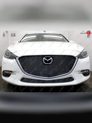 Защитная сетка в бампер (верх, ячейка 4х10 мм, без рамки под номер) Alfeco Премиум (Чёрная) Mazda 3/Axela BM рестайлинг, хэтчбэк (2016-2019)