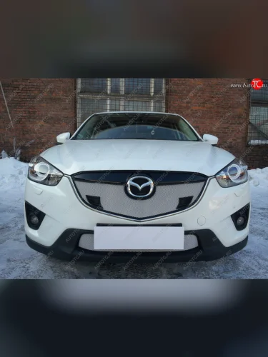 Защитная сетка в бампер (верх, с парктроником, ячейка 3х7 мм) Alfeco Стандарт (Хром) Mazda CX-5 KE дорестайлинг (2011-2014)