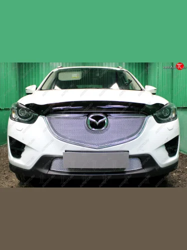 Защитная сетка в бампер (верх, ячейка 4х10 мм) Alfeco Премиум (Хром) Mazda CX-5 KE рестайлинг (2015-2017)