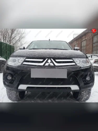 Защитная сетка в бампер (низ, ячейка 4х10 мм) Alfeco Премиум (Чёрная) Mitsubishi L200 4  рестайлинг (2013-2016)