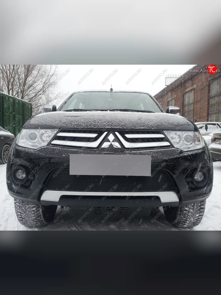 Защитная сетка в бампер (низ, ячейка 4х10 мм) Alfeco Премиум Mitsubishi L200 4  рестайлинг (2013-2016) (Чёрная)  в Керчи Республика Крым