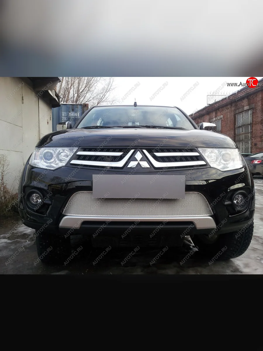 Защитная сетка в бампер (низ, ячейка 4х10 мм) Alfeco Премиум Mitsubishi L200 4  рестайлинг (2013-2016) (Хром)  в Керчи Республика Крым