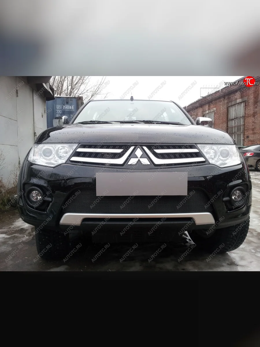 Защитная сетка в бампер (низ, ячейка 3х7 мм) Alfeco Стандарт Mitsubishi L200 4  рестайлинг (2013-2016) (Чёрная)  в Воронеже Воронежской области