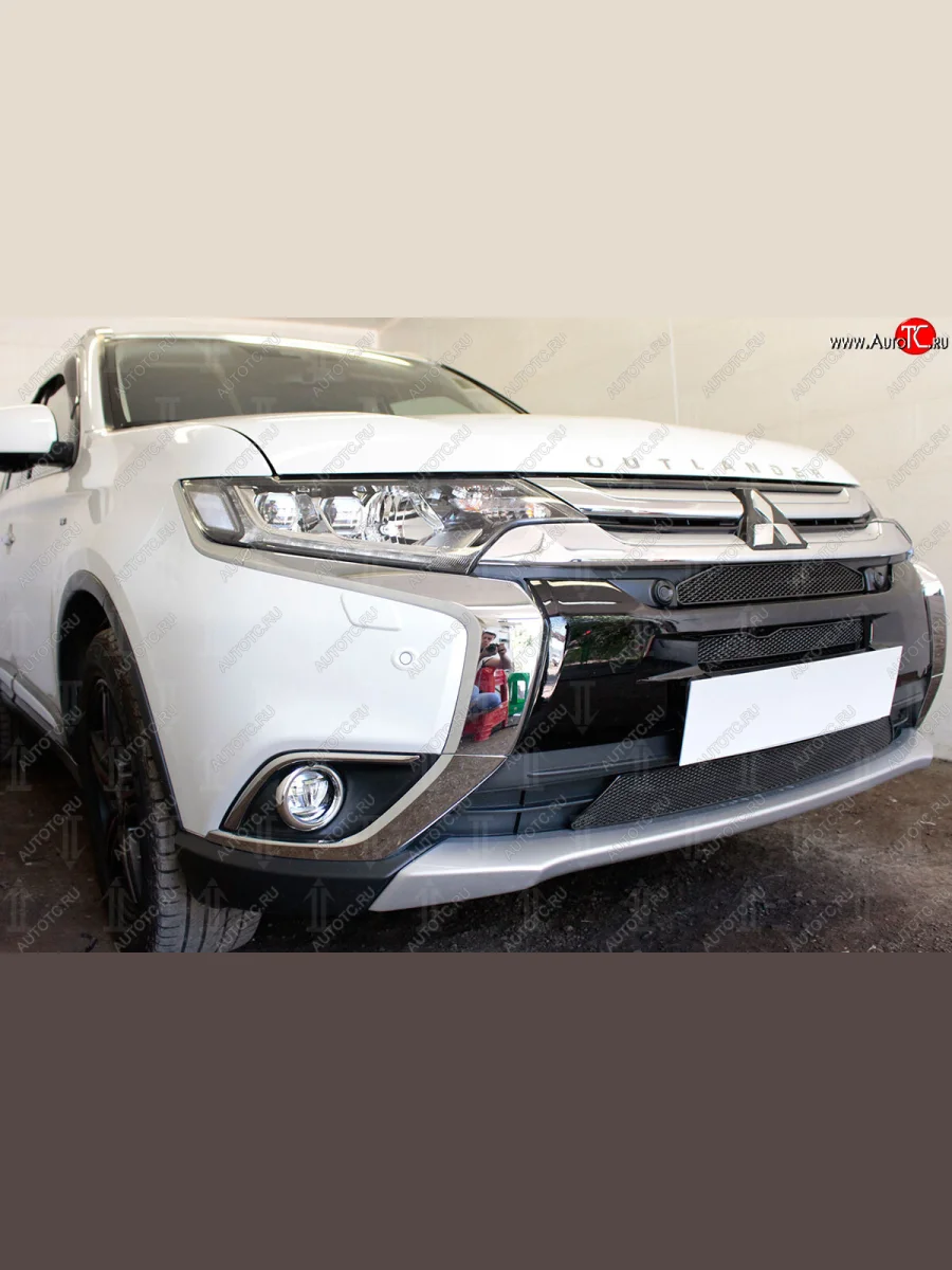 Защитная сетка в бампер (3 части, с парктроником, ячейка 4х10 мм) Alfeco Премиум Mitsubishi Outlander GF 2-ой рестайлинг (2015-2018) (Чёрная)  в Керчи Республика Крым