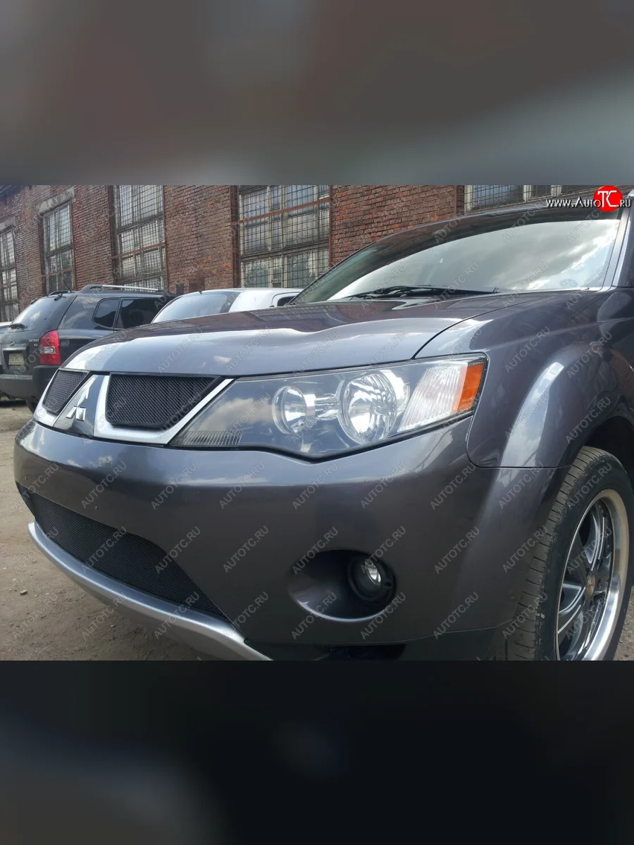 Защитная сетка в бампер (верх, ячейка 3х7 мм) Alfeco Стандарт Mitsubishi Outlander XL (CW)  дорестайлинг (2005-2009) (Чёрная)  в Керчи Республика Крым