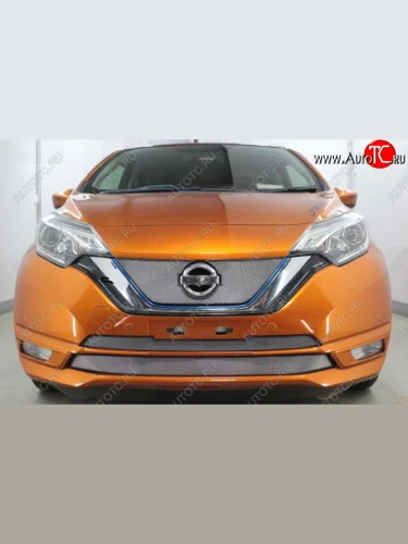 Защитная сетка в бампер (низ, Японская сборка, ячейка 3х7 мм) Стрелка11 Стандарт (Хром) Nissan Note 2 E12 рестайлинг (2016-2020)