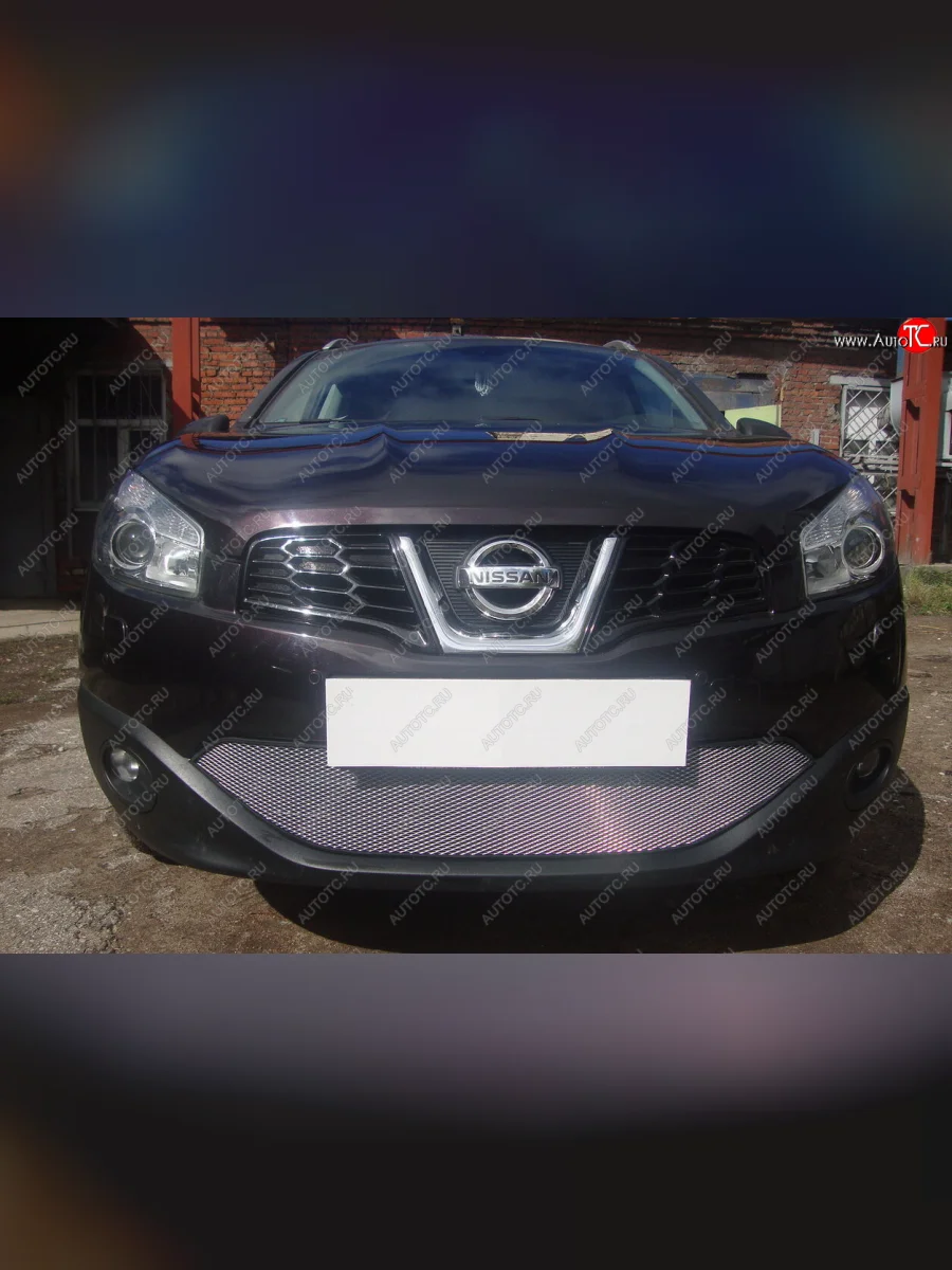 Защитная сетка в бампер (низ, ячейка 3х7 мм) Стрелка11 Стандарт Nissan Qashqai 1 J10 рестайлинг (2010-2013) (Хром)  в Самаре Самарской области