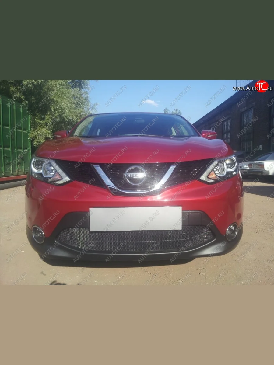 Защитная сетка в бампер (низ, ячейка 3х7 мм) Стрелка11 Стандарт Nissan Qashqai 2 J11 дорестайлинг (2013-2019) (Чёрная)  в Самаре Самарской области
