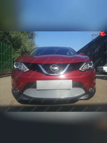 Защитная сетка в бампер (низ, ячейка 4х10 мм) Стрелка11 Премиум (Хром) Nissan Qashqai 2 J11 дорестайлинг (2013-2019)