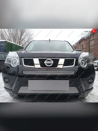 Защитная сетка в бампер (низ, ячейка 4х10 мм) Стрелка11 Премиум (Хром) Nissan X-trail 2 T31 рестайлинг (2010-2015)