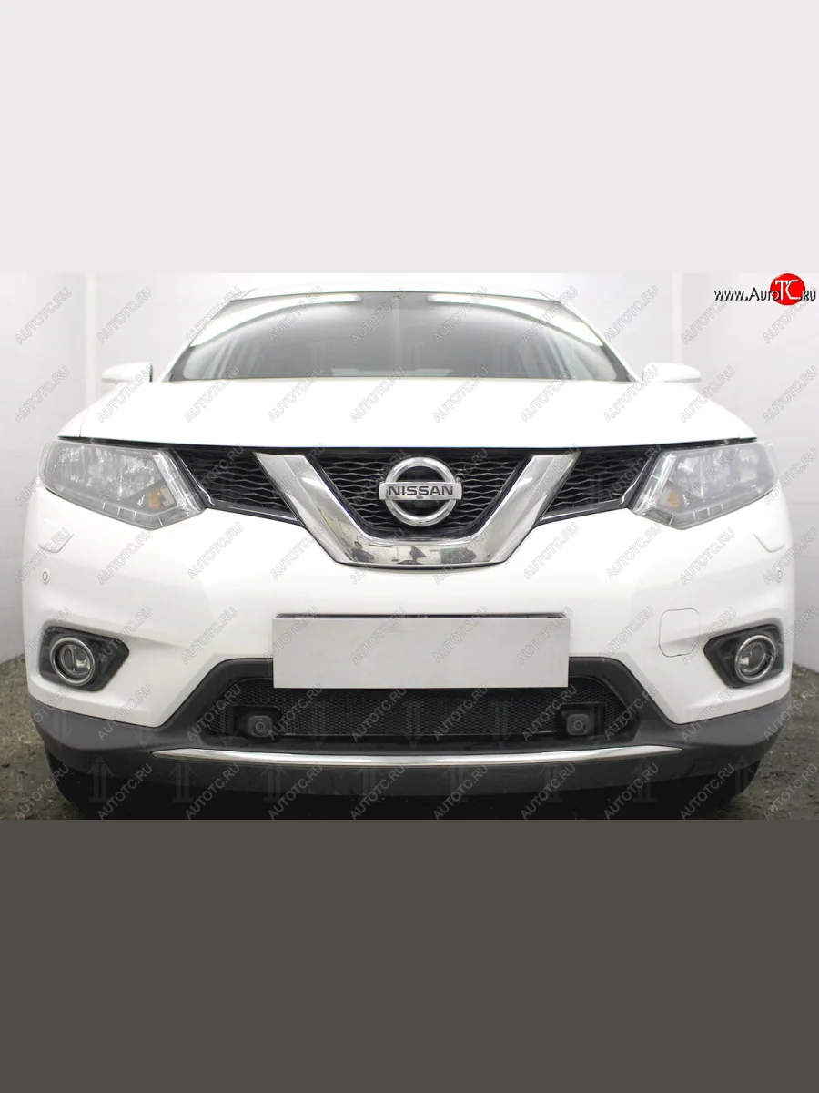 Защитная сетка в бампер (низ, с парктроником, ячейка 4х10 мм) Стрелка11 Премиум Nissan X-trail 3 T32 дорестайлинг (2013-2018) (Чёрная)  в Самаре Самарской области