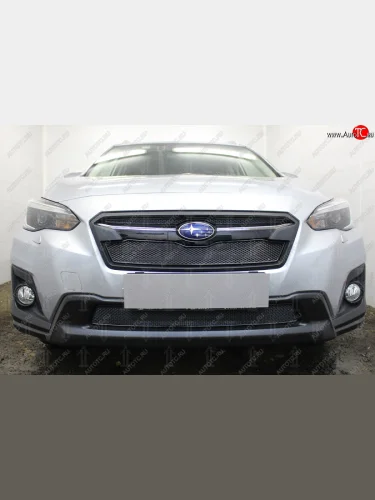 Защитная сетка в бампер (верх, 2 части, ячейка 4х10 мм) Стрелка11 Премиум (Чёрная) Subaru XV GT/G24 дорестайлинг (2017-2021)