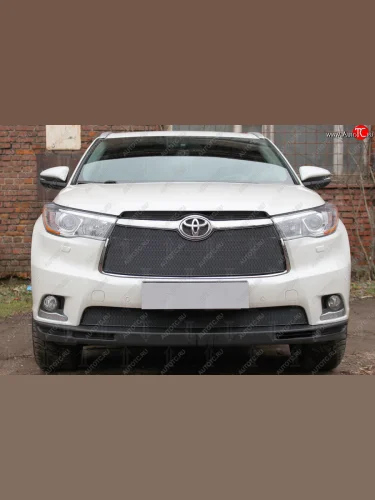 Защитная сетка в бампер (низ, ячейка 4х10 мм) Стрелка11 Премиум (Чёрная) Toyota Highlander XU50 дорестайлинг (2013-2017)