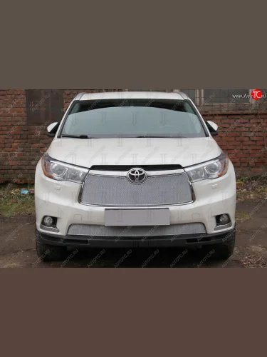 Защитная сетка в бампер (низ, ячейка 4х10 мм) Стрелка11 Премиум (Хром) Toyota Highlander XU50 дорестайлинг (2013-2017)