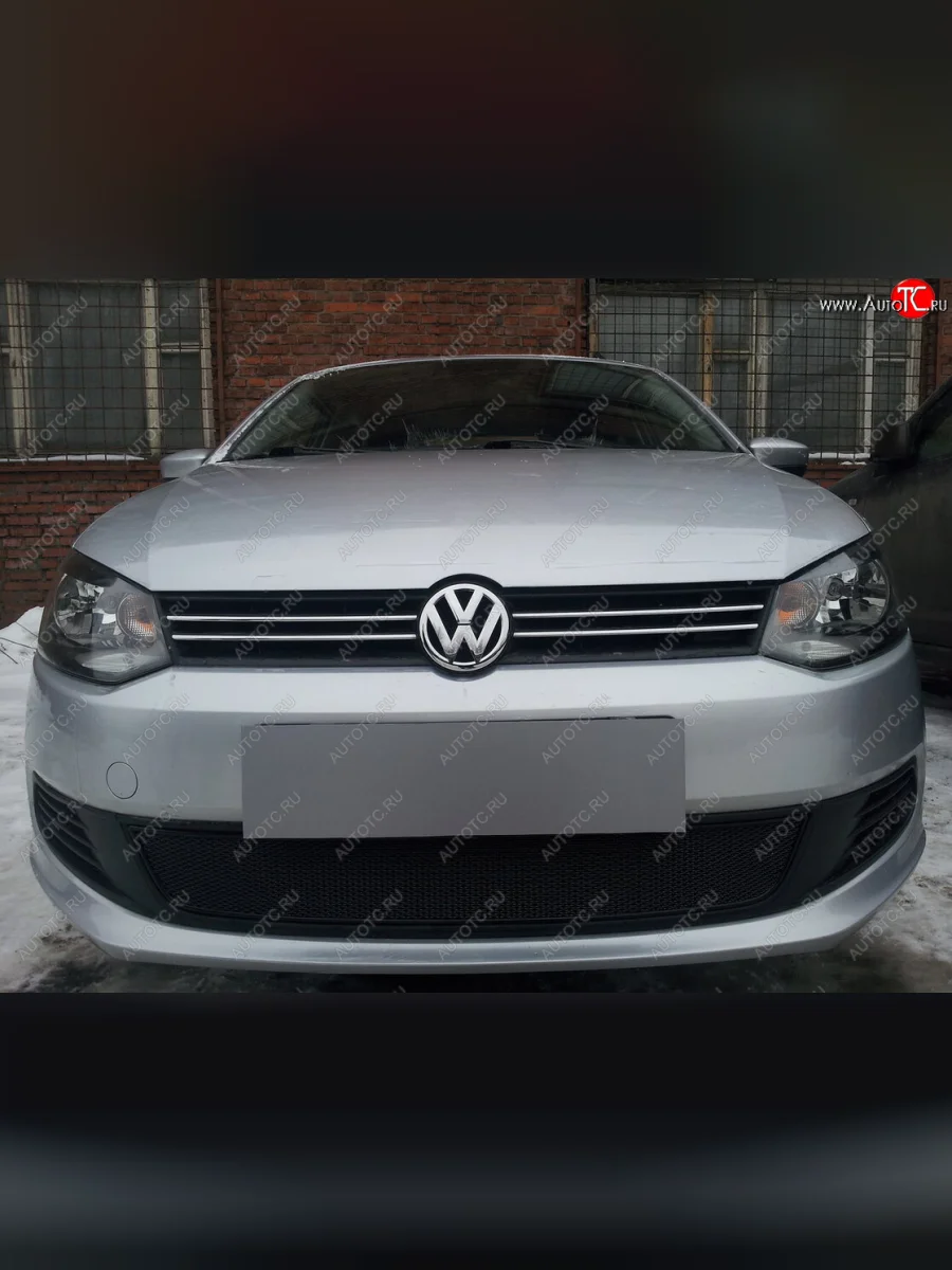 Защитная сетка в бампер (низ, ячейка 4х10 мм) Стрелка11 Премиум Volkswagen Polo Mk5 6R,6C,61 седан дорестайлинг (2009-2015) (Чёрная)  в Перми Пермском крае