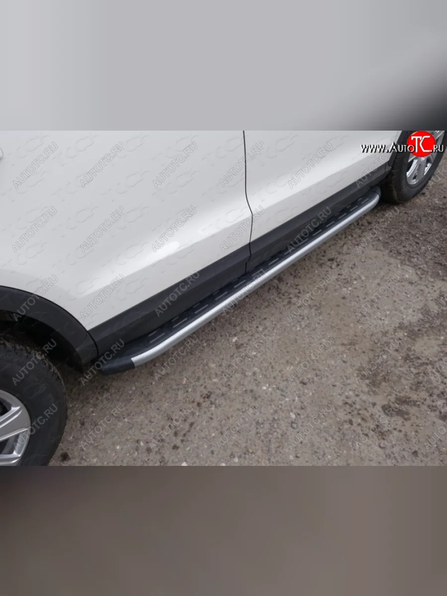 Пороги алюминиевые с пластиковой накладкой ТСС Тюнинг Audi Q3 8U дорестайлинг (2011-2015) (карбон серебро)  в Воронеже Воронежской области