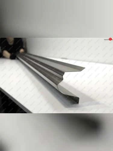 Правый ремонтный порог (с усилителем) AUTOFERRUM (Холоднокатаная сталь 1 мм) Toyota Land Cruiser Prado J120 (2002-2009)