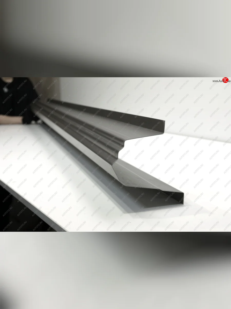 Правый ремонтный порог AUTOFERRUM Mitsubishi Pajero 3 V70 дорестайлинг (1999-2003) (Холоднокатаная сталь 1.2 мм)  в Самаре Самарской области