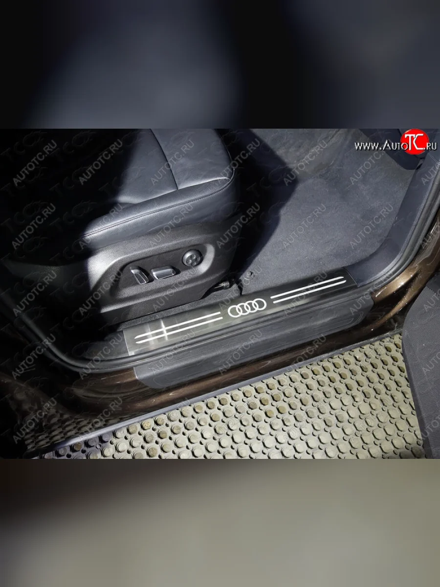 Накладки на пластиковые порожки салона (нержавейка, 4 шт.) ТСС Тюнинг Audi Q5 8R дорестайлинг (2008-2012) (лист шлифованный логотип AUDI)  в Перми Пермском крае