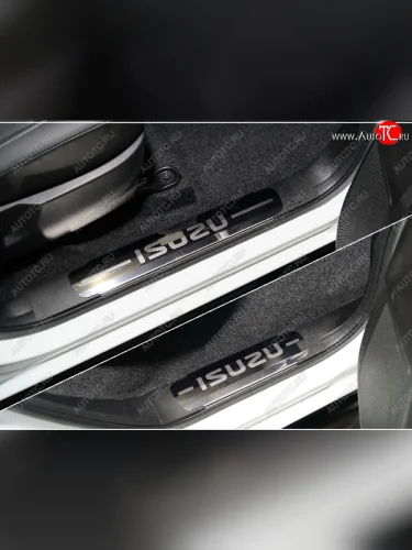 Накладки на пластиковые порожки салона ТСС Тюнинг (лист зеркальный надпись ISUZU) Isuzu D-Max RG DoubleCab (2020-2023)