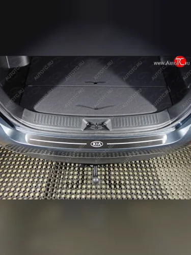 Накладка на задний бампер ТСС Тюнинг (Лист шлифованный логотип  KIA) KIA Sorento XM рестайлинг (2012-2015)