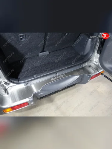 Накладка на задний бампер, ТСС Тюнинг (лист шлифованный надпись Suzuki) Suzuki Jimny JB23/JB43 2-ой рестайлинг (2012-2018)