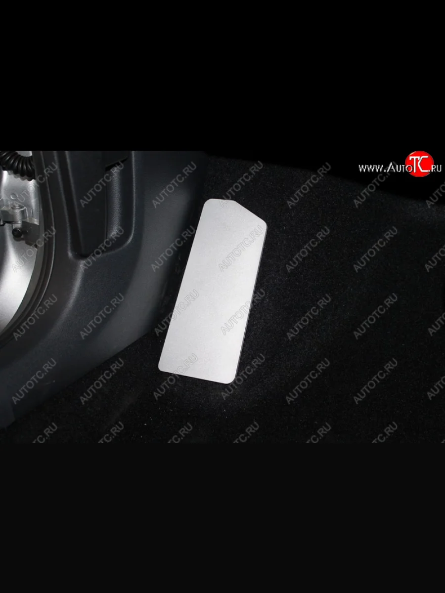 Накладка площадки левой ноги, ТСС Тюнинг Skoda Rapid MK2 хэтчбэк 5 дв. рестайлинг (2019-2024) (лист алюминий 4 мм)  в Перми Пермском крае