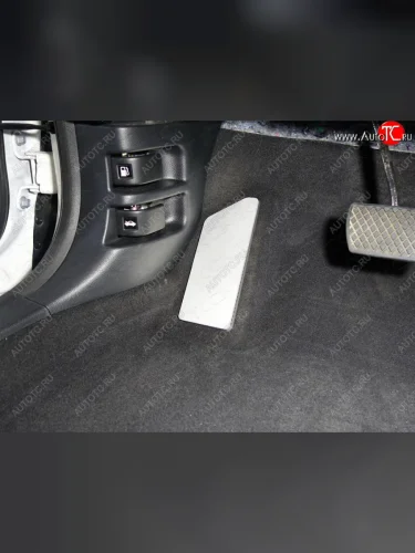 Накладка площадки левой ноги, ТСС Тюнинг Honda CR-V RW,RT дорестайлинг (2016-2020)