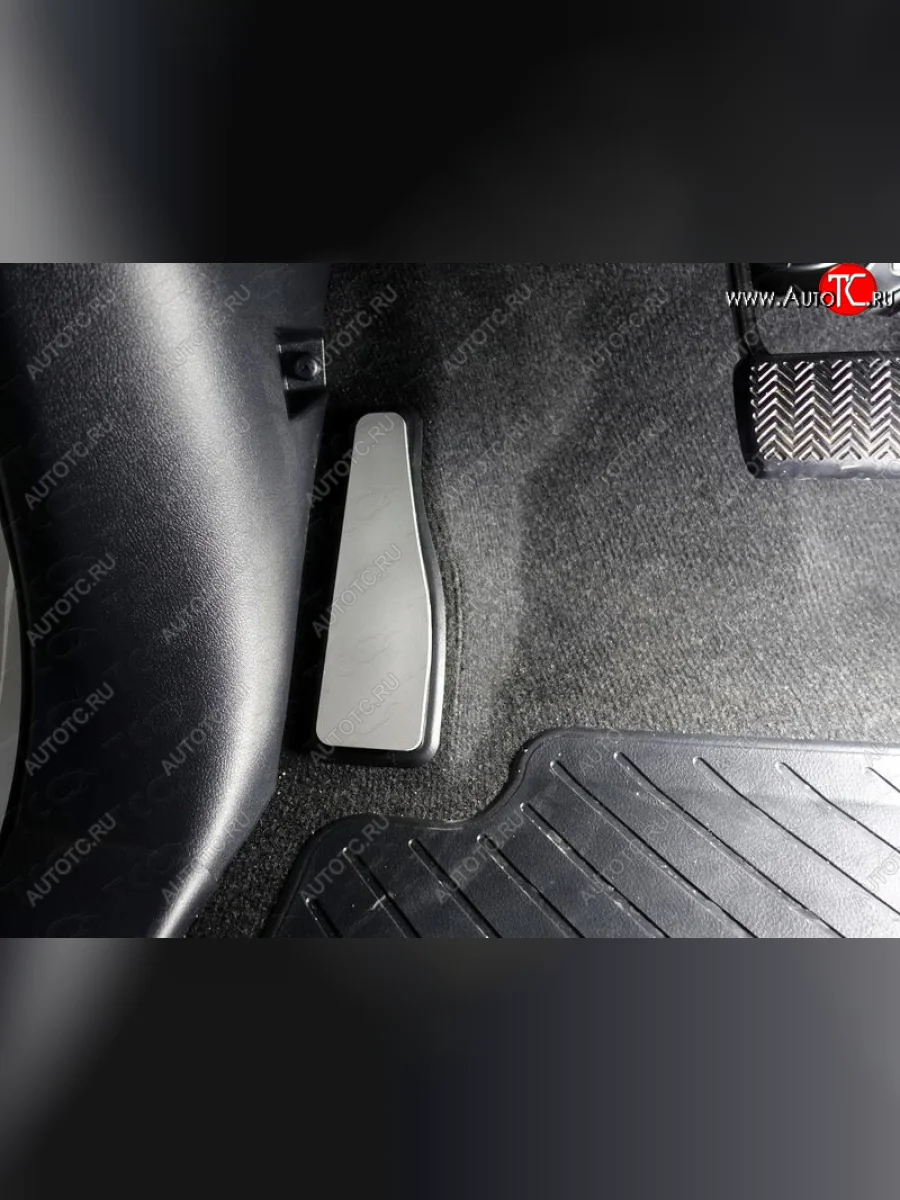 Накладка площадки левой ноги, ТСС Тюнинг Toyota Fortuner AN160 дорестайлинг (2015-2020) (лист алюминий 4мм)  в Воронеже Воронежской области